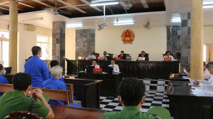 Kẻ chủ mưu 'chạy' 20 tỷ đồng để điều chuyển ông Văn Nơi bị đề nghị 9-11 năm tù - 2