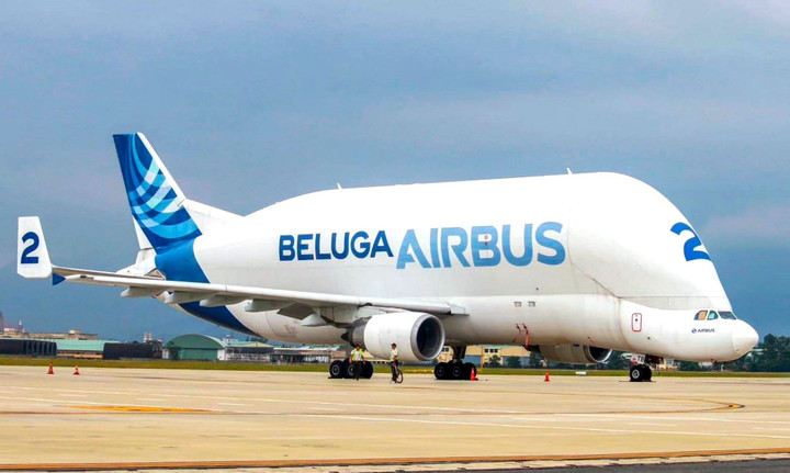 Máy bay 'cá voi' siêu khủng đến sân bay Quốc tế Đà Nẵng - 3