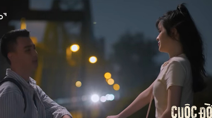 'Cuộc đời vẫn đẹp sao' tập 17: Bát lại rình mò nhà bà Tình, Lưu chán việc mới - 1