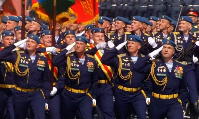 Toàn cảnh Lễ duyệt binh Ngày Chiến thắng phát xít 9/5 của Nga - 14