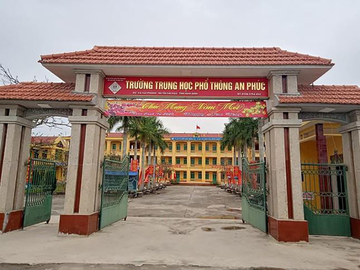 Học sinh lớp 11 bị đâm tử vong trên đường đi học về - 1