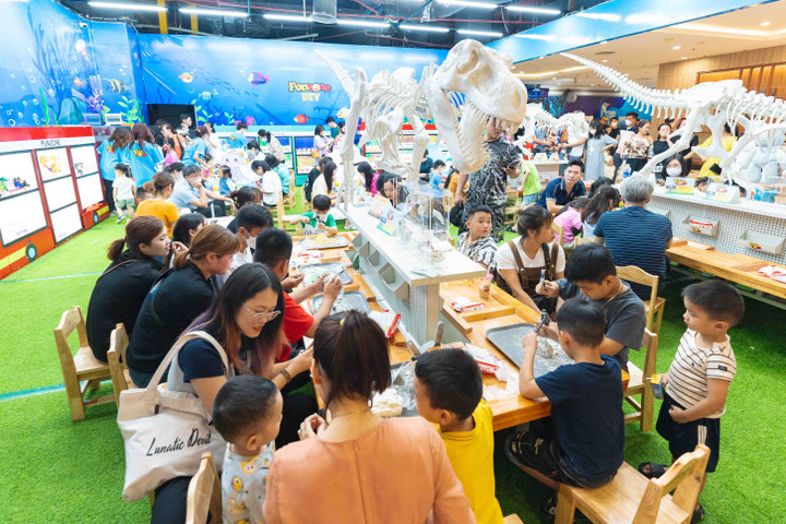  Cùng Vincom 'Sạc đầy cảm hứng' đón hè sang tràn hứng khởi - 6