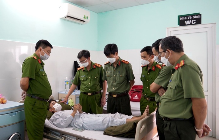 Bắt kẻ bắn hạ sĩ công an bị thương ở Kon Tum - 1
