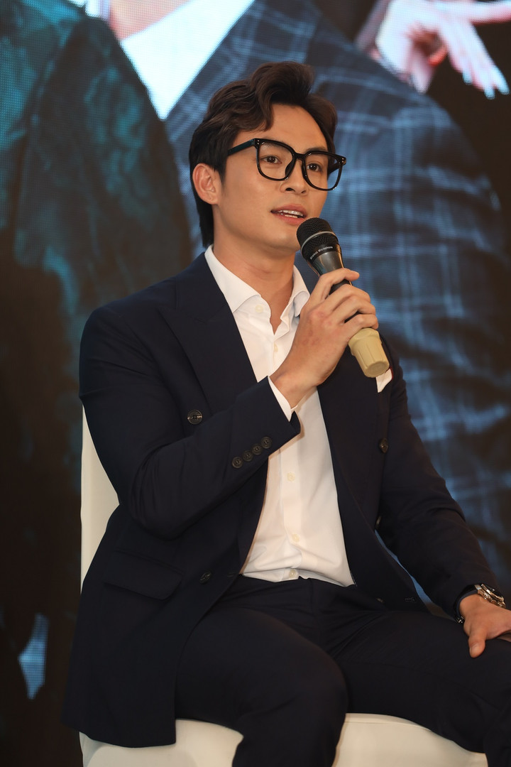  ‘Nam thần’ được Hương Tràm, Chi Pu săn đón: Tôi từng nghĩ bỏ nghề đi làm bảo vệ - 2