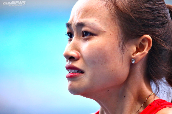 Nhanh hơn đồng đội 1 chớp mắt, Mỹ Tiên oà khóc khi giành HCV SEA Games 32 - 8