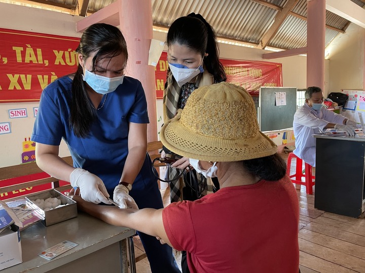Gần 30.000 người nhiễm HIV không biết mình mắc bệnh - 1
