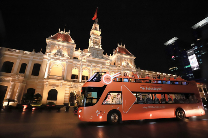 Hành trình lan tỏa tinh thần 'Tiến bước sống đầy' đến người dân cả nước của FWD - 2