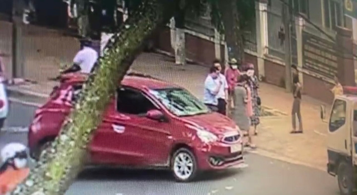 Thông tin mới nhất vụ nam bác sĩ bị tố hành hung cô gái sau va chạm giao thông - 2