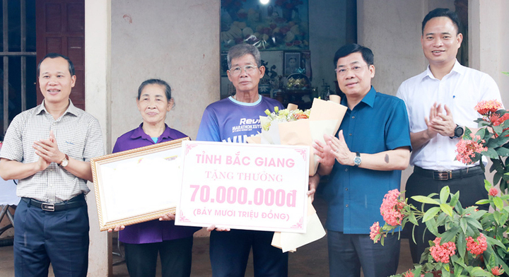 VĐV Nguyễn Thị Oanh được thưởng thêm căn nhà ở xã hội - 1