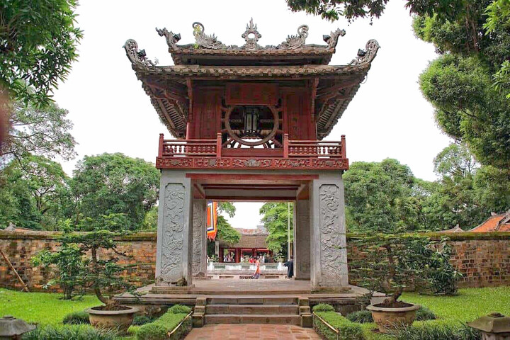 Vị vua nào nhân từ nhất lịch sử Việt Nam và 4 lần đổi niên hiệu? - 4