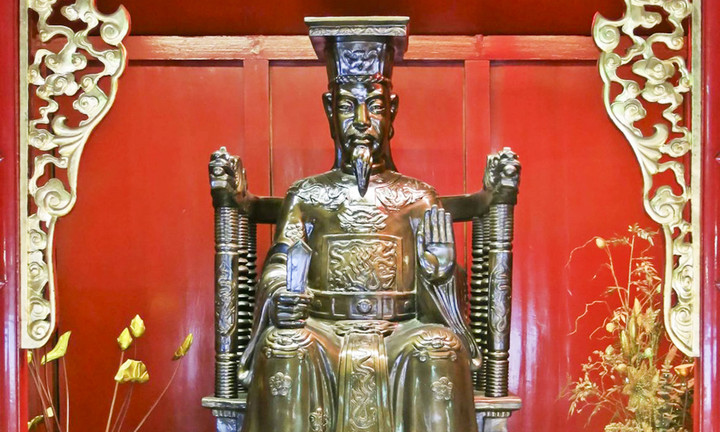 Vị vua nào nhân từ nhất lịch sử Việt Nam và 4 lần đổi niên hiệu? - 1