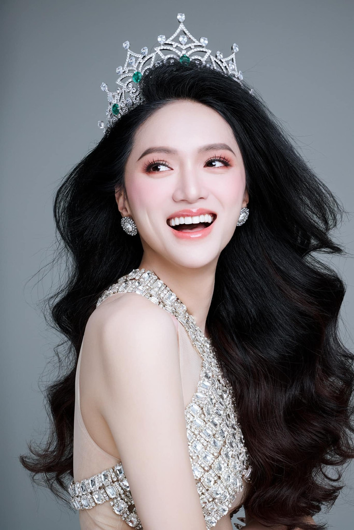 Sao Việt 13/5: Hồng Nhung trẻ trung với tóc hai bên, Mr Đàm tới thăm NS Mạc Can - 11