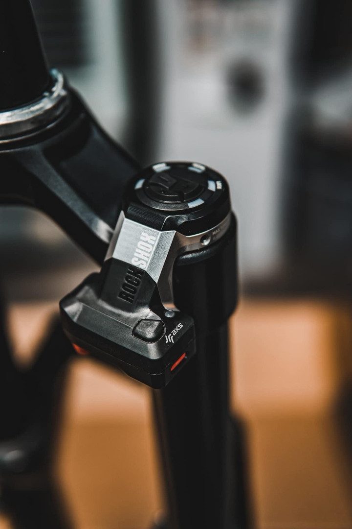 Chiếc xe đạp giá hơn nửa tỷ đồng của Nguyễn Quốc Cường có gì đặc biệt? - 3