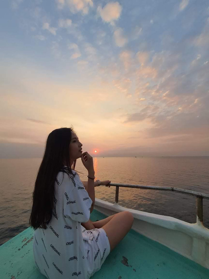 Sao Việt 13/5: Hồng Nhung trẻ trung với tóc hai bên, Mr Đàm tới thăm NS Mạc Can - 5