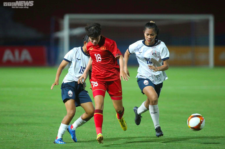 Trực tiếp bóng đá nữ Việt Nam 4-0 Campuchia: Huỳnh Như ghi bàn - 3