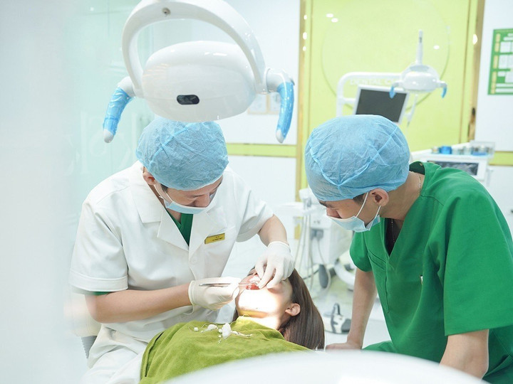 Bác sĩ Lại Ngọc Quý chia sẻ về kỹ thuật ghép xương trong cấy ghép Implant - 2