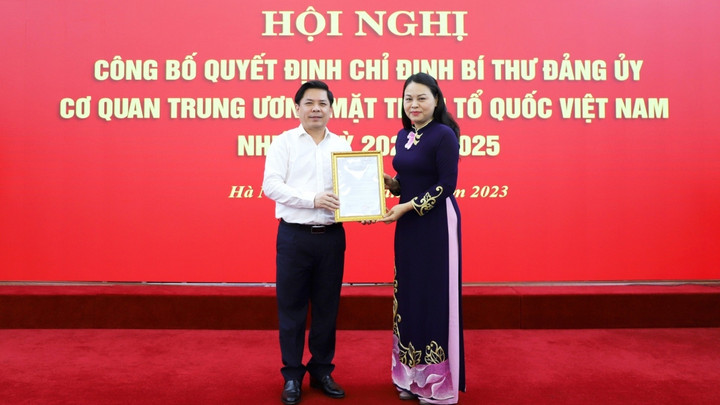 Bà Nguyễn Thị Thu Hà giữ chức Bí thư Đảng ủy cơ quan Trung ương MTTQ Việt Nam - 1