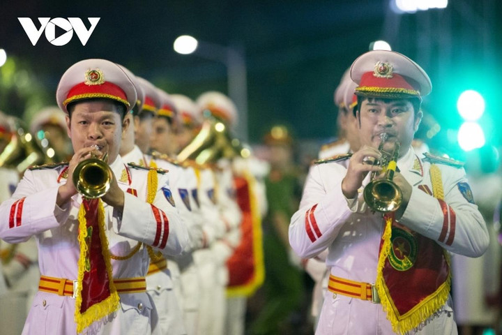 Mãn nhãn màn diễu hành của cảnh sát cơ động trên đường phố Hải Phòng - 10