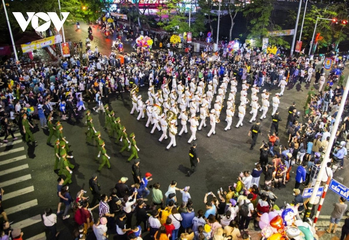 Mãn nhãn màn diễu hành của cảnh sát cơ động trên đường phố Hải Phòng - 3