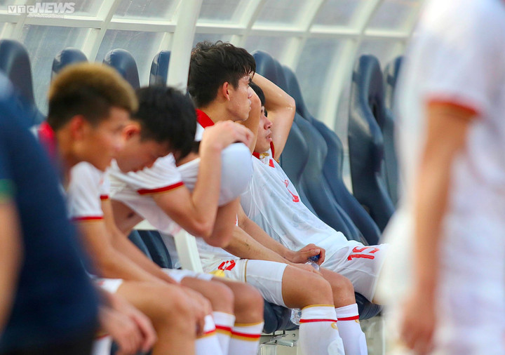 U22 Việt Nam bật khóc, gục ngã sau trận thua U22 Indonesia - 9