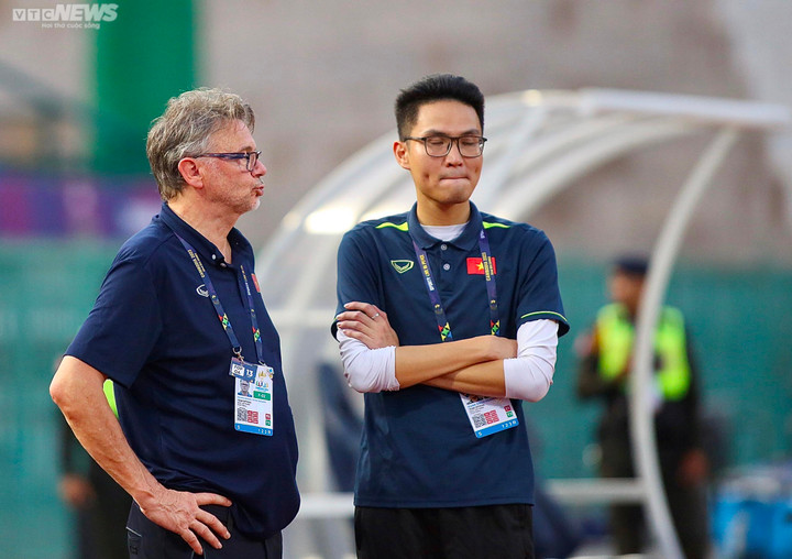 U22 Việt Nam bật khóc, gục ngã sau trận thua U22 Indonesia - 14