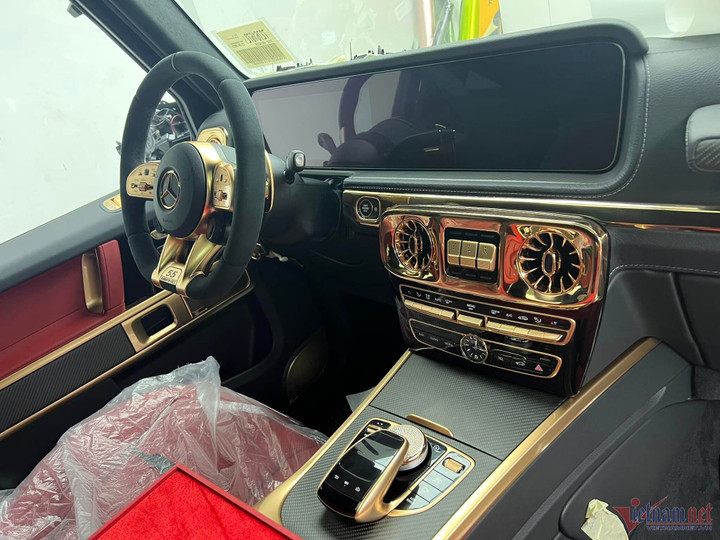 Đại gia Hà Nội chi 700 triệu đồng dát vàng Mercedes G63 mới mua - 5
