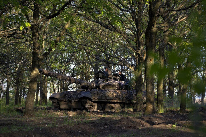 Ukraine tuyên bố giành lại hơn 10 vị trí của Nga ở Bakhmut - 1