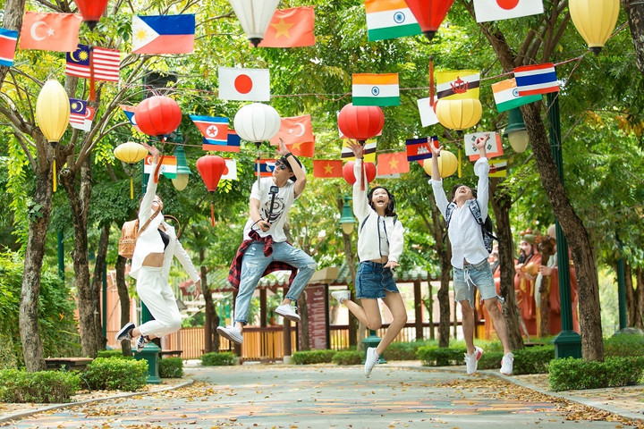 Công viên Châu Á tung ưu đãi mùa hè hấp dẫn dành cho học sinh, sinh viên - 2