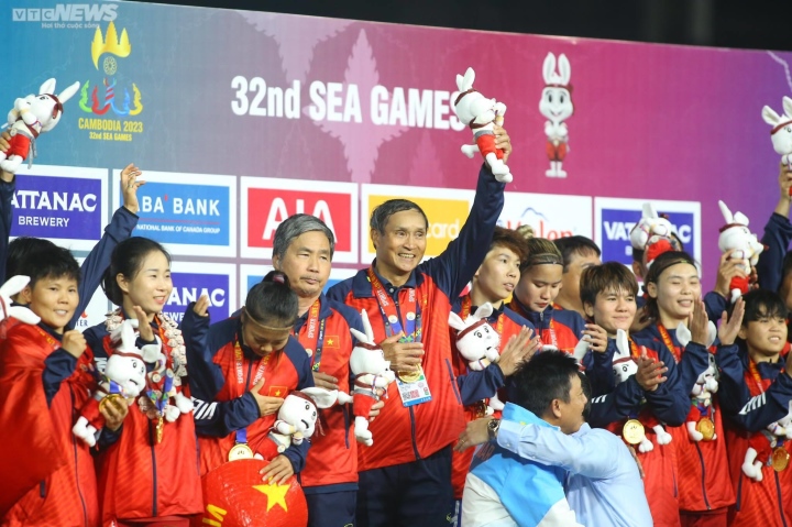 Ngả mũ thán phục tuyển nữ Việt Nam: Lập kỷ lục SEA Games, khẳng định vị thế số 1 - 1