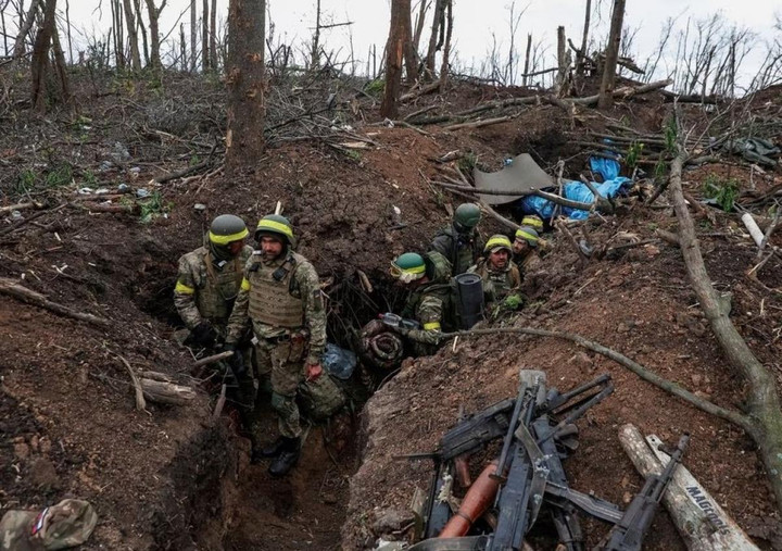 Nga xác nhận 2 chỉ huy tử trận khi Ukaine tấn công vào Bakhmut - 1