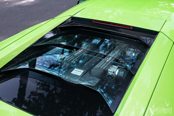 Bắt gặp siêu xe Lamborghini Murcielago màu xanh cốm của thiếu gia Đà Nẵng - 10