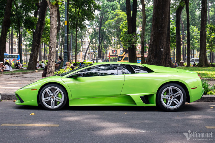 Bắt gặp siêu xe Lamborghini Murcielago màu xanh cốm của thiếu gia Đà Nẵng - 6