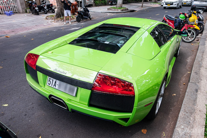 Bắt gặp siêu xe Lamborghini Murcielago màu xanh cốm của thiếu gia Đà Nẵng - 7