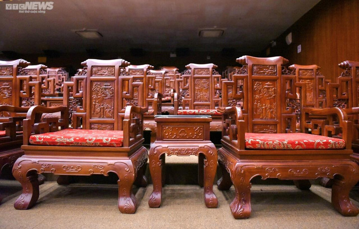 Bên trong khán phòng nhà hát có 341 ghế Đồng Kỵ gây tranh cãi ở Bắc Ninh - 4