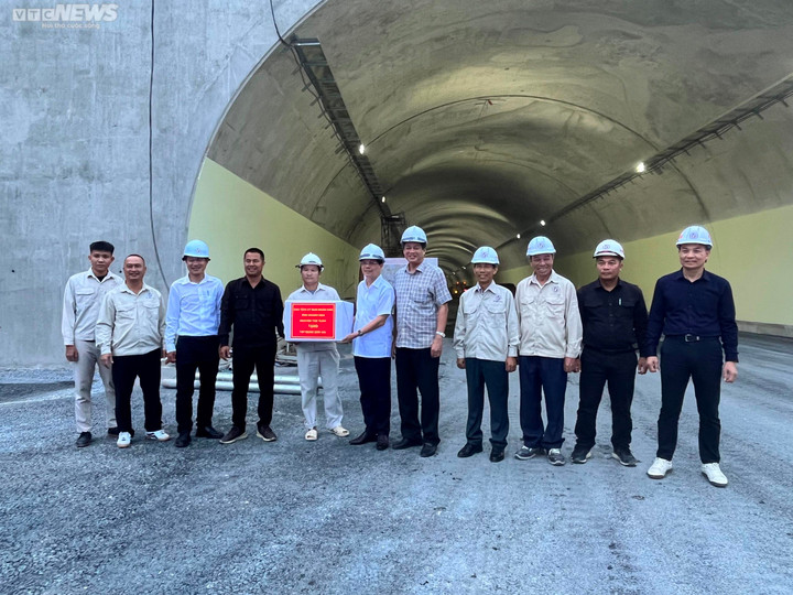 Cận cảnh cao tốc Nha Trang - Cam Lâm trước ngày thông xe - 9