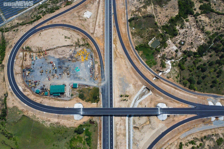 Cận cảnh cao tốc Nha Trang - Cam Lâm trước ngày thông xe - 5