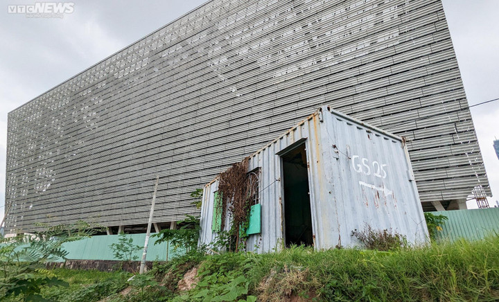 Cận cảnh trung tâm triển lãm 800 tỷ đồng ở TP.HCM xây cả thập kỷ chưa xong - 8