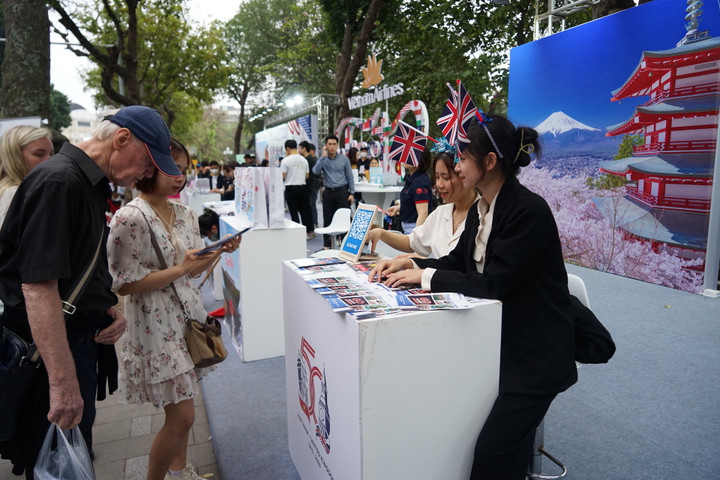 Tràn ngập vé ưu đãi tại 'Vietnam Airlines Festa – Sale Day' - 2