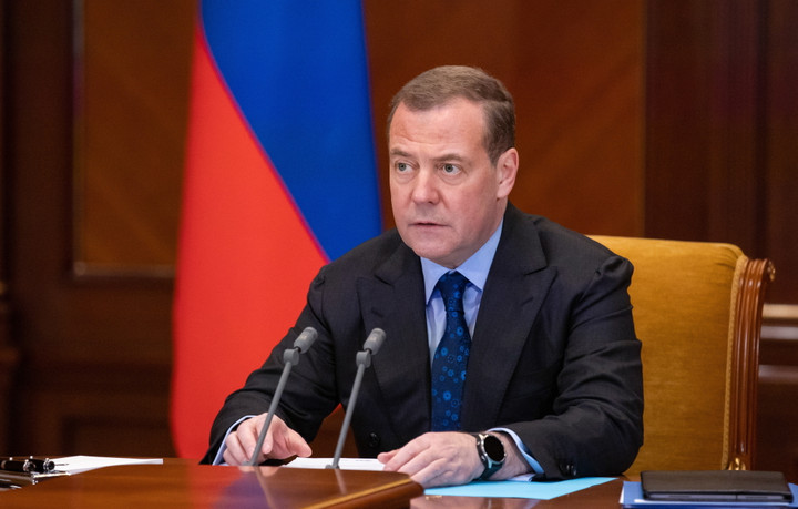 Ông Medvedev: Rút khỏi Hiệp ước CFE, Nga có thể triển khai vũ khí đến bất kỳ đâu - 1