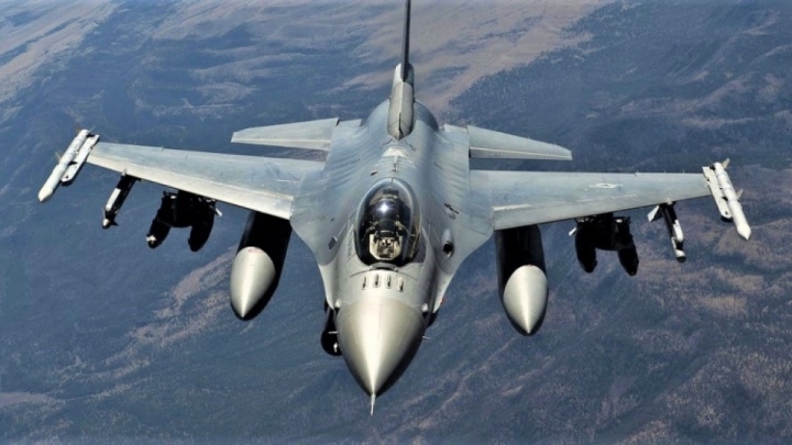 Anh và Hà Lan lập 'liên minh quốc tế' giúp Ukraine mua máy bay phản lực F-16 - 1