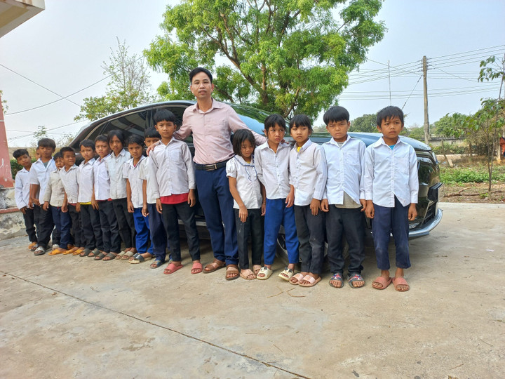 Những hành trình kết nối yêu thương cùng xe điện VinFast - 4