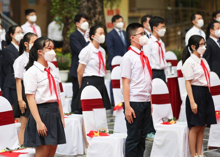 Học phí năm học 2023 - 2024 có thể tăng 2 - 4 lần: Sở GD&ĐT Hà Nội lý giải - 1