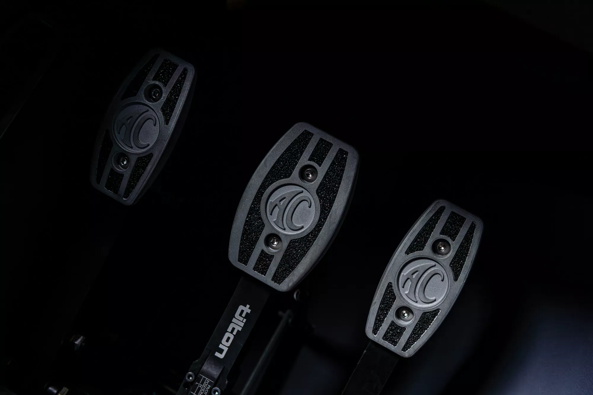 Chi tiết AC Cobra GT Roadster - mẫu xe hoài cổ mạnh 663 mã lực - 13