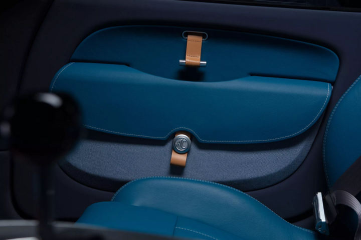 Chi tiết AC Cobra GT Roadster - mẫu xe hoài cổ mạnh 663 mã lực - 12