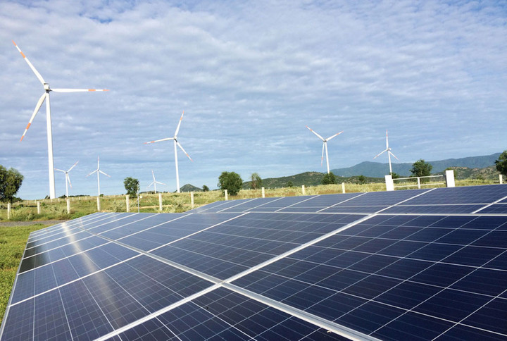 Đẩy nhanh cấp phép hoạt động các dự án điện gió, điện mặt trời đã hoàn thành - 1