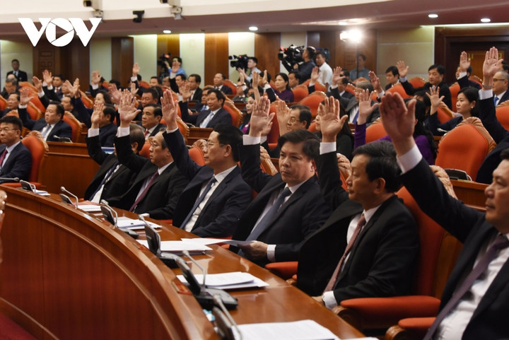 Vượt lên khó khăn, thực hiện thắng lợi Nghị quyết Đại hội XIII của Đảng - 1