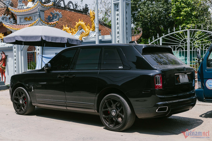 Cận cảnh dàn siêu xe hơn 150 tỷ của đại gia Sài Gòn đi rước dâu tại Hà Nội - 10