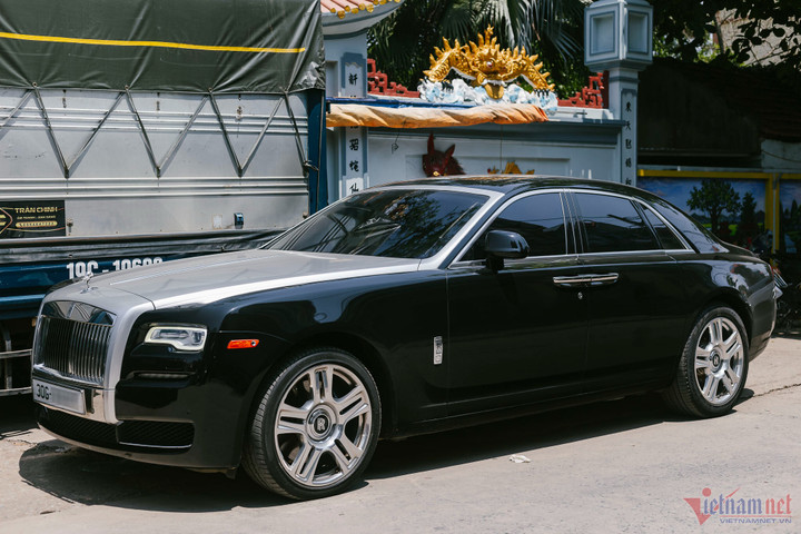 Cận cảnh dàn siêu xe hơn 150 tỷ của đại gia Sài Gòn đi rước dâu tại Hà Nội - 11