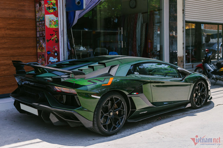 Cận cảnh dàn siêu xe hơn 150 tỷ của đại gia Sài Gòn đi rước dâu tại Hà Nội - 8