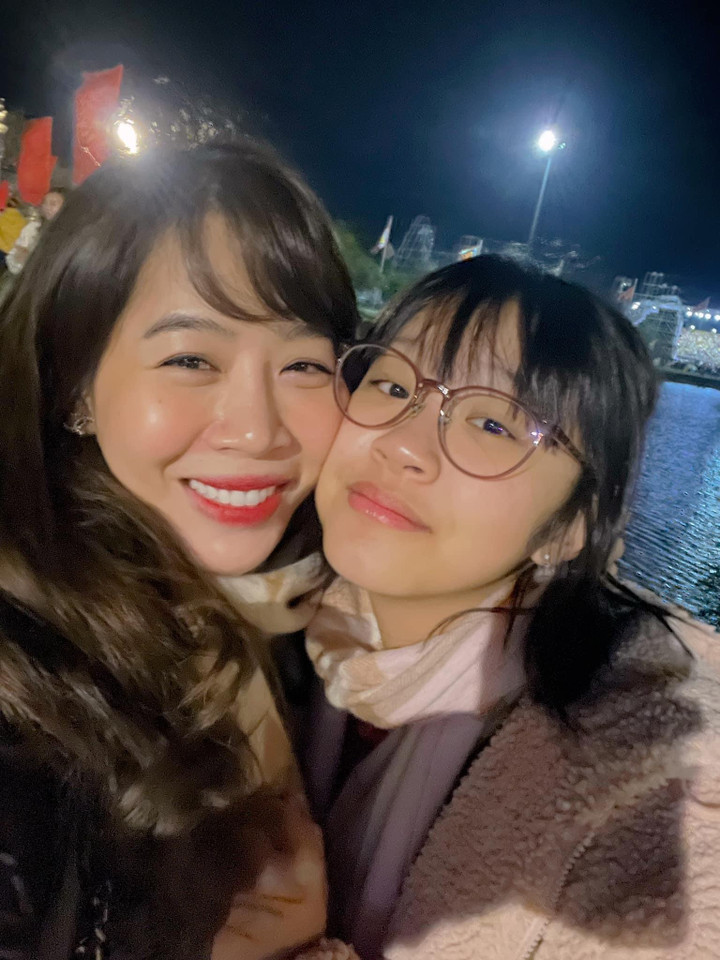 Con gái MC Diệp Chi: 12 tuổi 'trổ mã' xinh xắn, sở hữu chiều cao vượt trội - 14